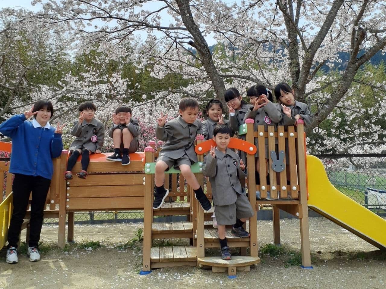 あざみ野こども園の園児集合写真