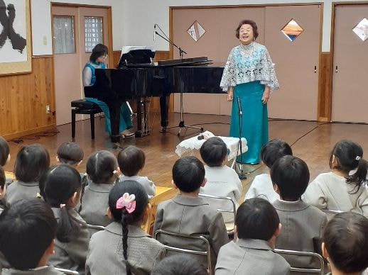 あざみ野こども園の書道教室
